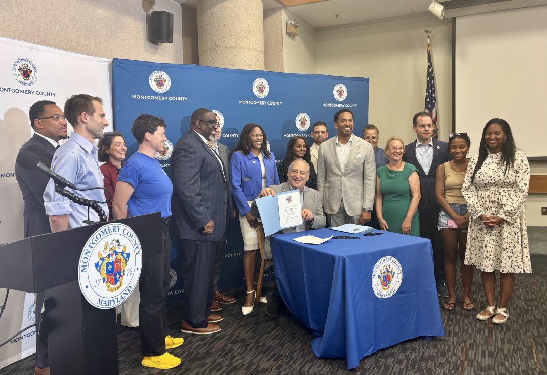 MoCo Council: Council Passes Expedited Bill to Create Hiring Preference for Federal Workers